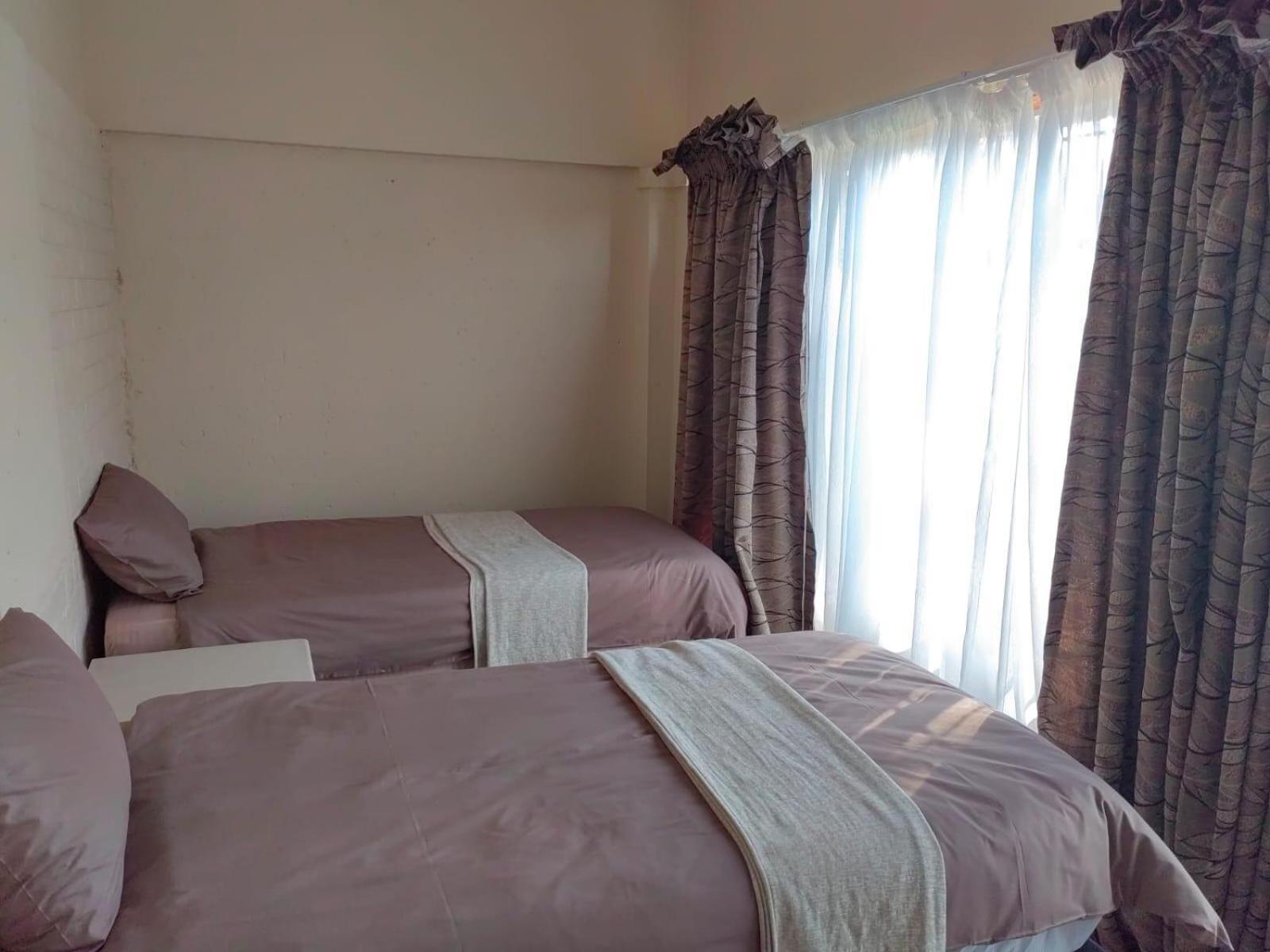 Sibahlenomhlambi Guesthouse Springs  Extérieur photo