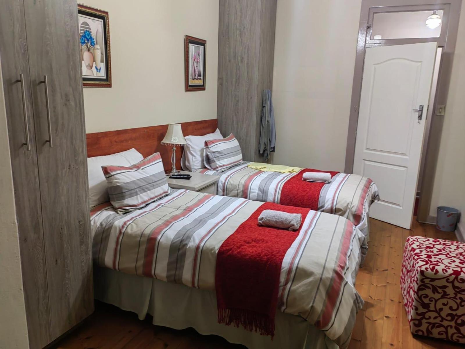 Sibahlenomhlambi Guesthouse Springs  Extérieur photo