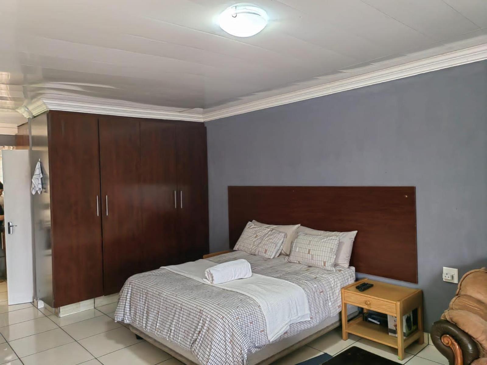 Sibahlenomhlambi Guesthouse Springs  Chambre photo