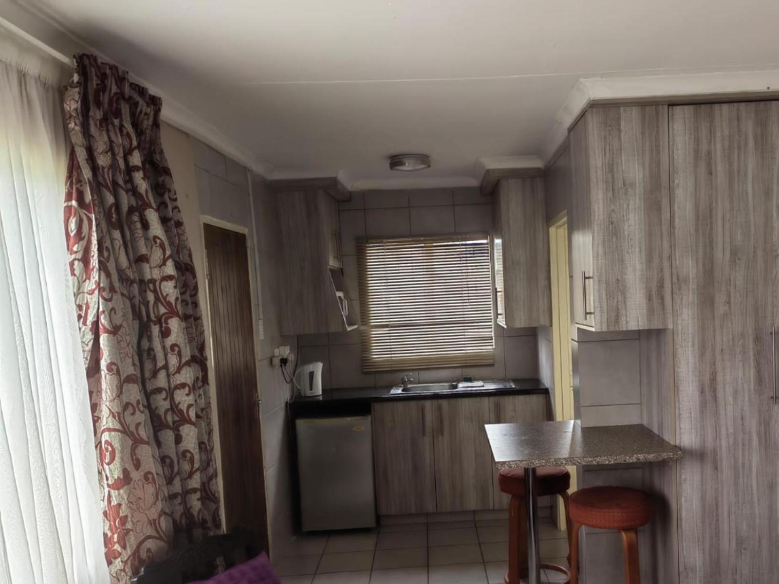 Sibahlenomhlambi Guesthouse Springs  Chambre photo